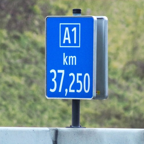 Artikelbild des Artikels “Halter Leitwand oben “