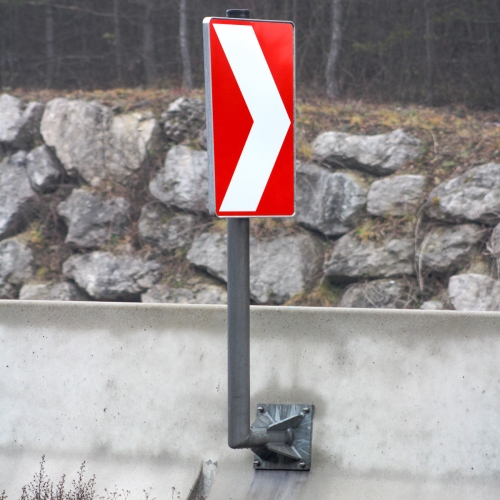 Artikelbild des Artikels “Halter Leitwand seitlich “