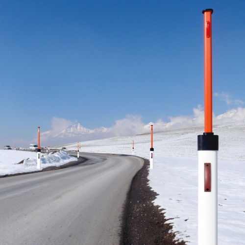 Artikelbild des Artikels “Leitpflock Kunststoff inkl. Schneestange dreieckig Type Dellemann “